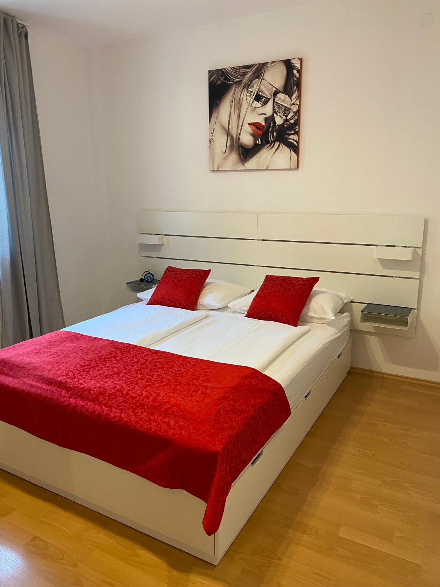 Villa Jasmin Бол Экстерьер фото