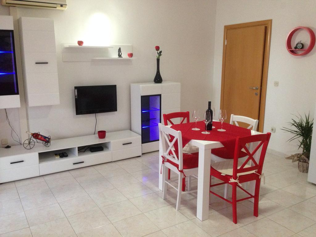 Villa Jasmin Бол Экстерьер фото