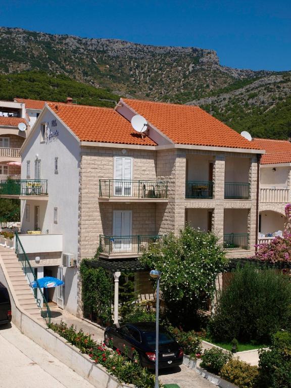 Villa Jasmin Бол Экстерьер фото